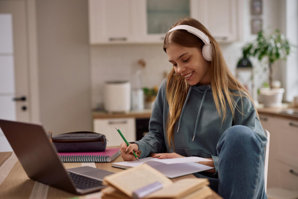 Past Simple vs Continuous